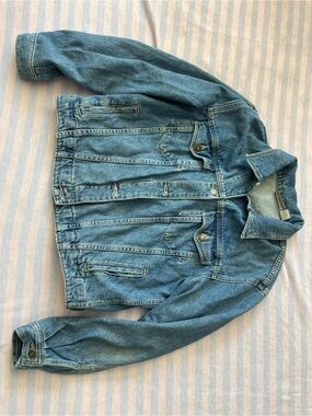 Vintage Liz Claiborne oversized women’s medium wash denim Jean jacket